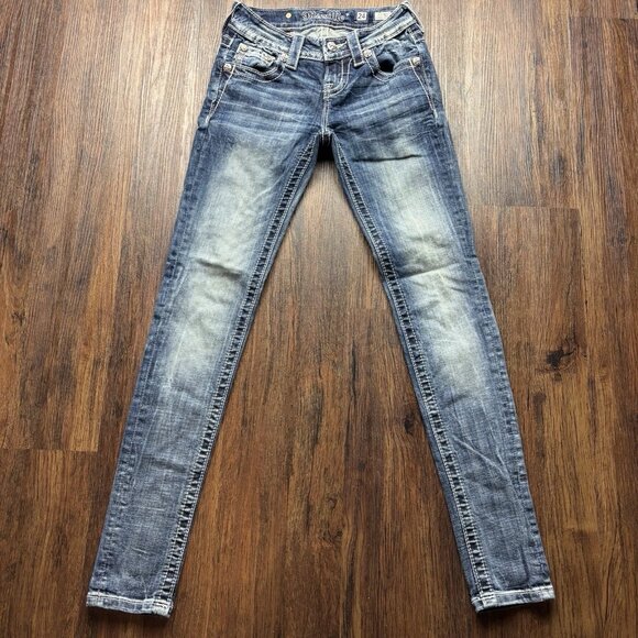 Miss Me Mid Rise Cuffed Skinny Jeans Cross Embroidered Medium Wash Size 24 - Picture 1 of 12